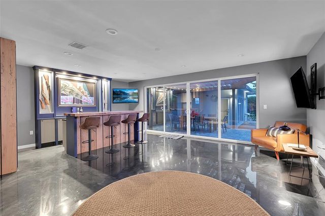 640 NE 17th Way, Fort Lauderdale, FL 33304