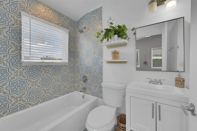 640 NE 17th Way, Fort Lauderdale, FL 33304