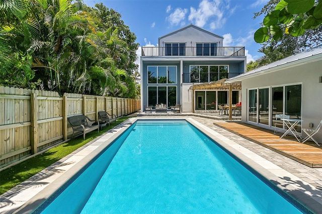 640 NE 17th Way, Fort Lauderdale, FL 33304