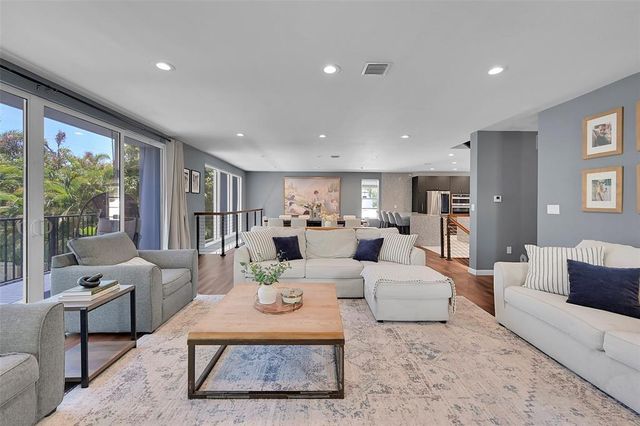 640 NE 17th Way, Fort Lauderdale, FL 33304