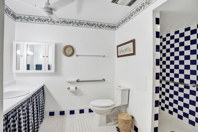 10127 41st Terrace S 211, Boynton Beach, FL 33436