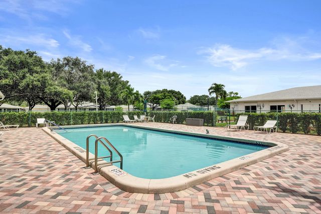 10127 41st Terrace S 211, Boynton Beach, FL 33436