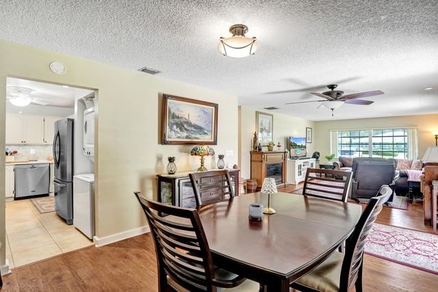 10127 41st Terrace S 211, Boynton Beach, FL 33436