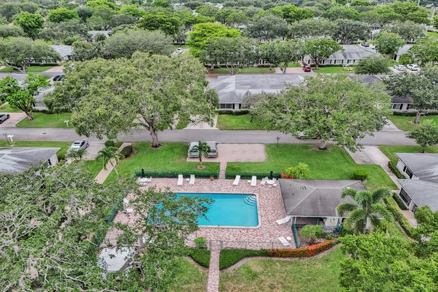 10127 41st Terrace S 211, Boynton Beach, FL 33436