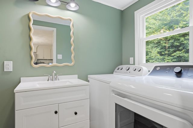 35 Salisbury Road, Keene, NH 03431