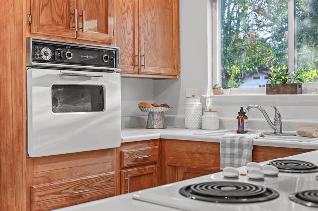 755 Christine Avenue, Redding, CA 96003