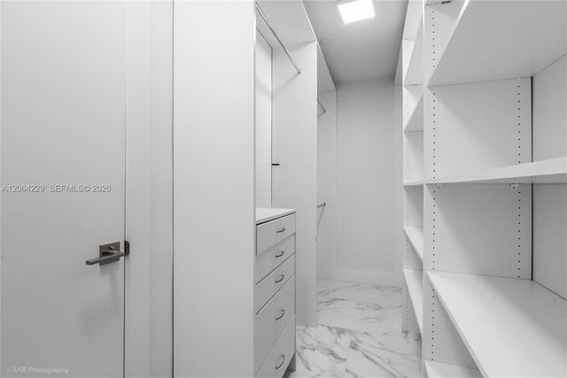 52 Camden Dr, Bal Harbour, FL 33154
