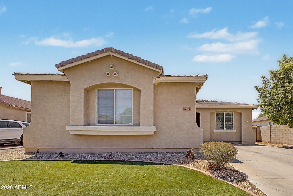 17373 W PINNACLE VISTA Drive, Surprise, AZ 85387 — exterior