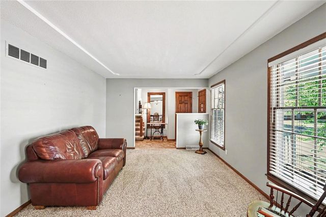 12931 Smalley Avenue, Grandview, MO 64030