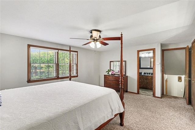 12931 Smalley Avenue, Grandview, MO 64030