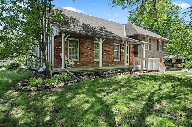 12931 Smalley Avenue, Grandview, MO 64030