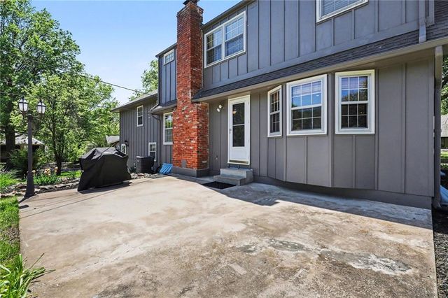 12931 Smalley Avenue, Grandview, MO 64030