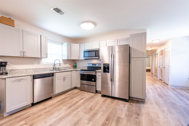 1406 Memory Ln, Houma, LA 70363