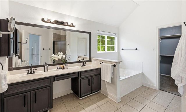 1710 Amber Skyway CV, Round Rock, TX 78665