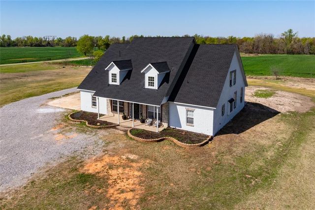 1217 N Manning Road, El Reno, OK 73036