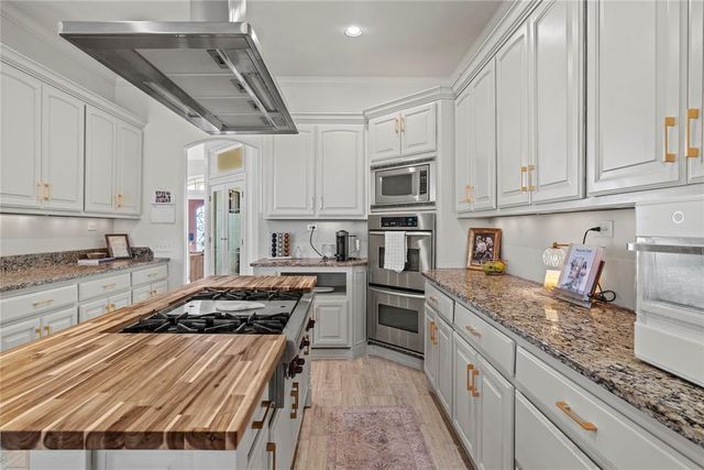 1217 N Manning Road, El Reno, OK 73036