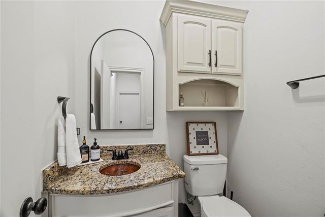 1217 N Manning Road, El Reno, OK 73036