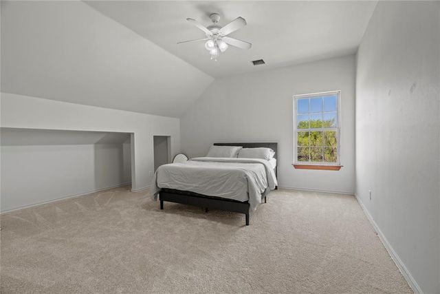 1217 N Manning Road, El Reno, OK 73036