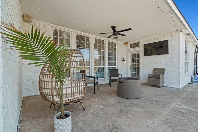 1217 N Manning Road, El Reno, OK 73036