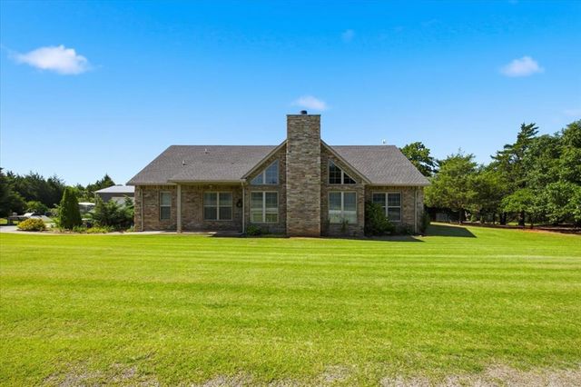 1545 Deer Meadow Lane, Guthrie, OK 73044