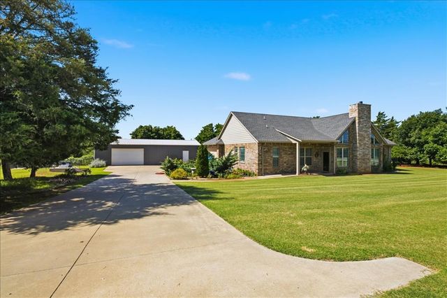 1545 Deer Meadow Lane, Guthrie, OK 73044