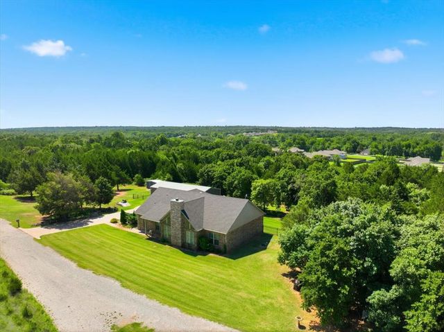 1545 Deer Meadow Lane, Guthrie, OK 73044
