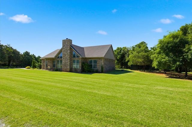 1545 Deer Meadow Lane, Guthrie, OK 73044