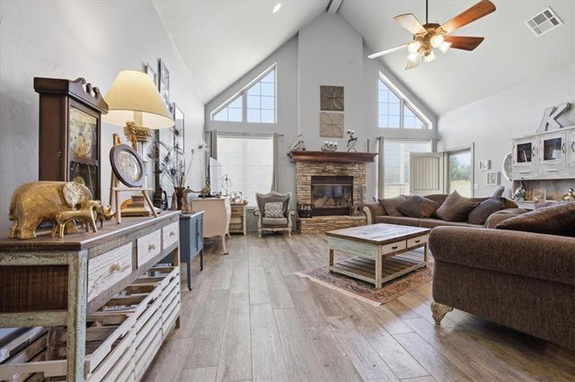 1545 Deer Meadow Lane, Guthrie, OK 73044