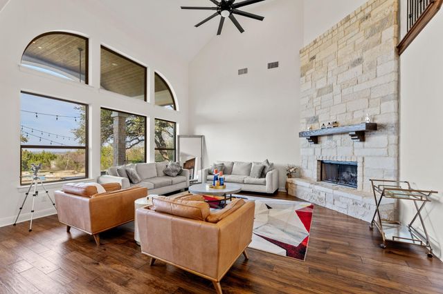 3013 Vista Heights DR, Leander, TX 78641
