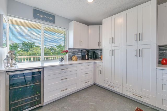 10111 NW 24th Pl 307, Sunrise, FL 33322