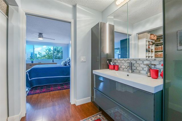 10111 NW 24th Pl 307, Sunrise, FL 33322