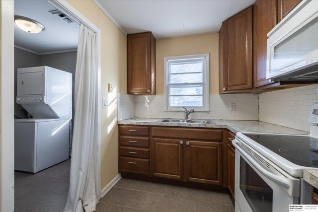 368 S 47th Street, Lincoln, NE 68510