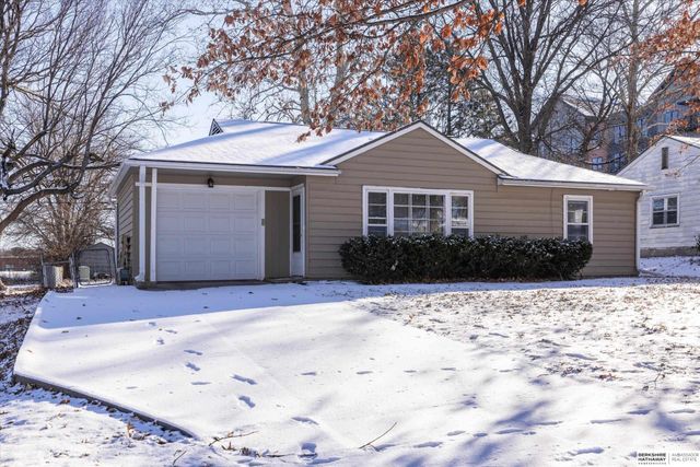 368 S 47th Street, Lincoln, NE 68510