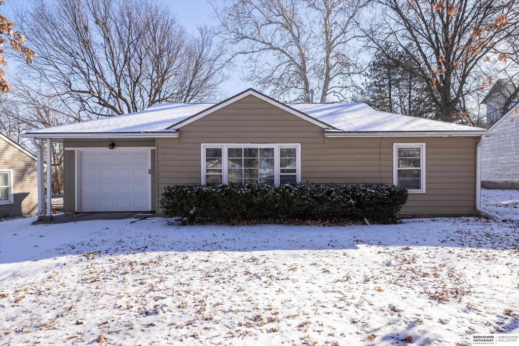 368 S 47th Street, Lincoln, NE 68510