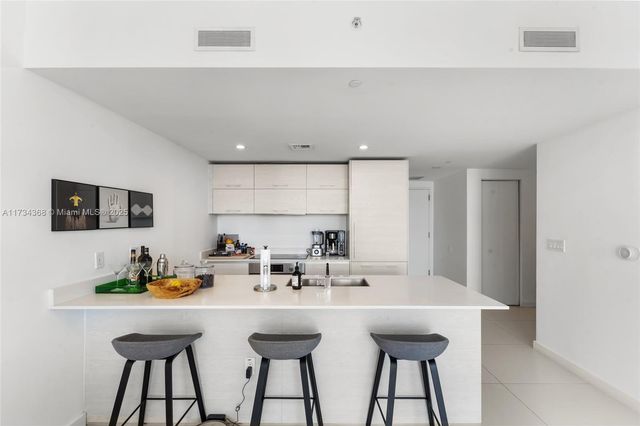 1300 S Miami Ave 2803, Miami, FL 33130