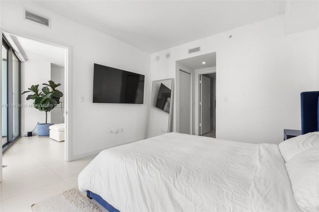 1300 S Miami Ave 2803, Miami, FL 33130