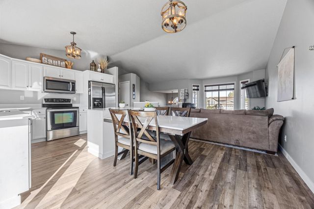 4534 Westport Parkway, West Fargo, ND 58078