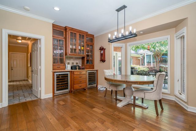 1305 Mockingbird Ln, Longview, TX 75601