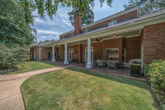 1305 Mockingbird Ln, Longview, TX 75601