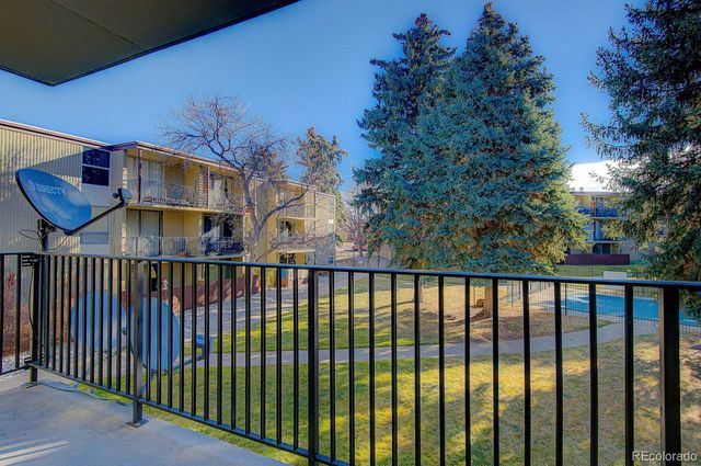 2231 S Vaughn Way 201B, Aurora, CO 80014