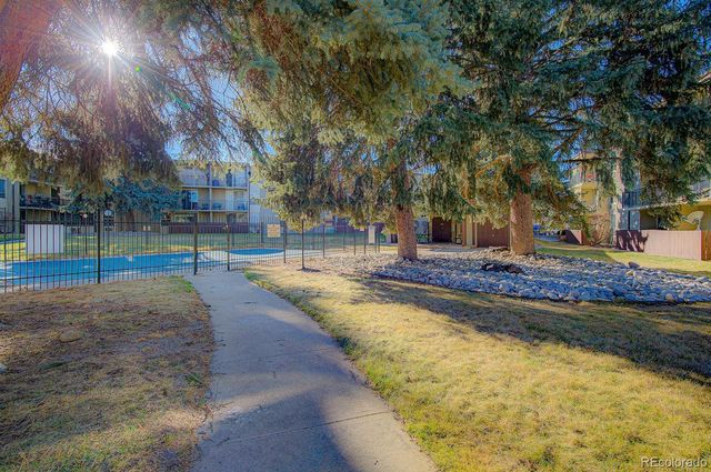 2231 S Vaughn Way 201B, Aurora, CO 80014