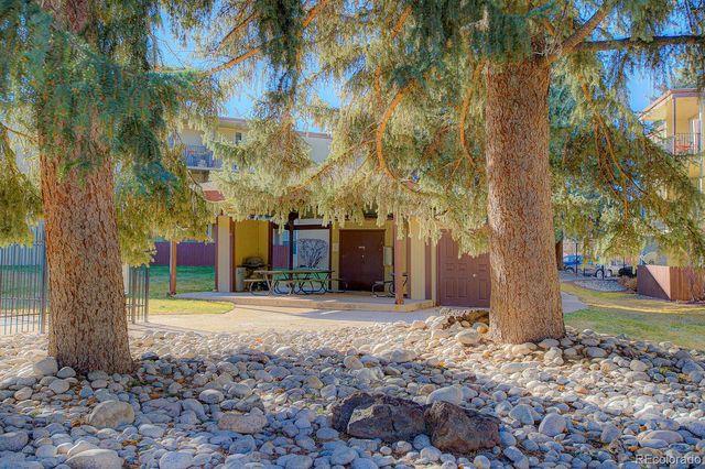 2231 S Vaughn Way 201B, Aurora, CO 80014