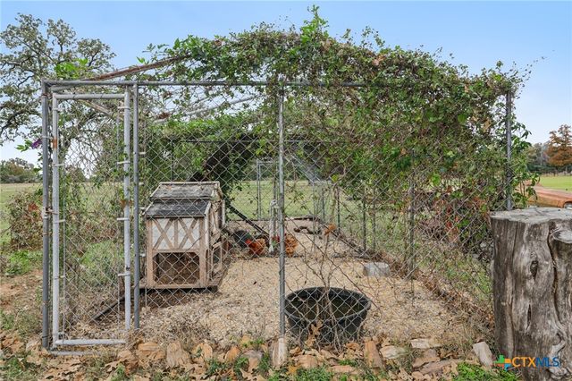 2160 County Road 305, Rockdale, TX 76567