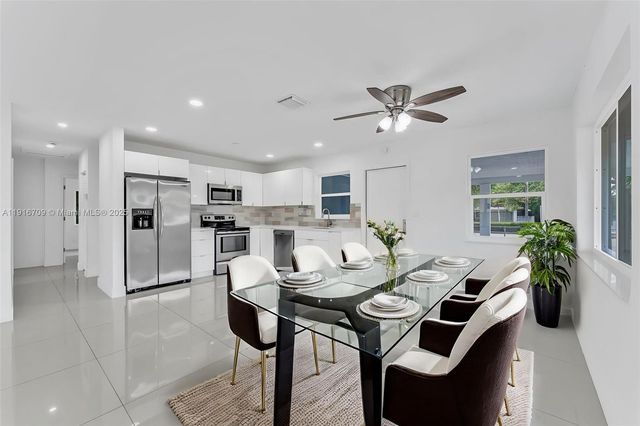 832 NW 28th St, Wilton Manors, FL 33311