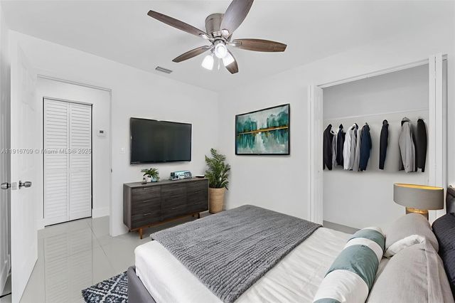 832 NW 28th St, Wilton Manors, FL 33311