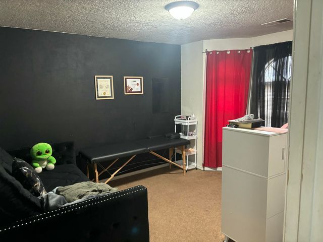 3424 Herrera Road NW, Albuquerque, NM 87105