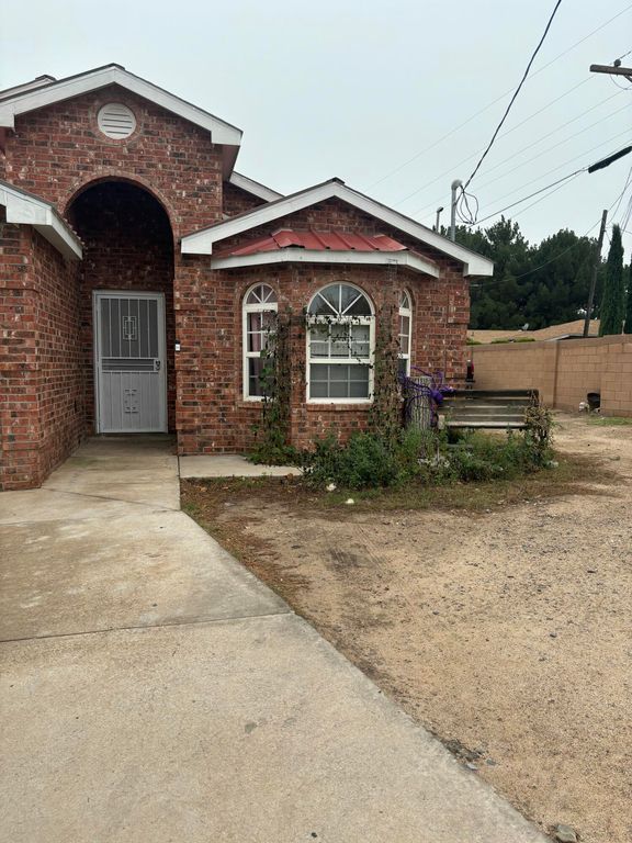 3424 Herrera Road NW, Albuquerque, NM 87105