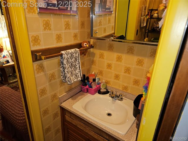 20201 Cherokee Street, Detroit, MI 48219