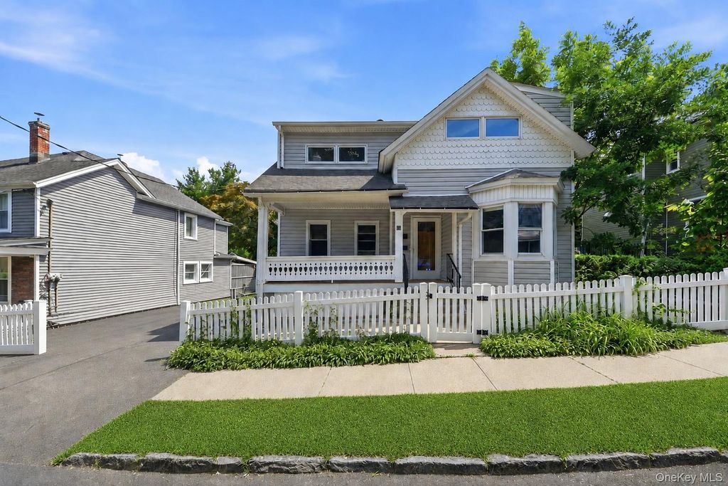 86 Maple Street, Dobbs Ferry, NY 10522