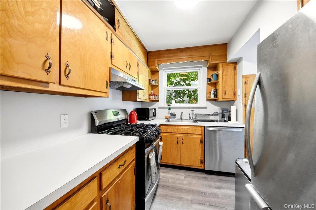 86 Maple Street, Dobbs Ferry, NY 10522 — photo 4